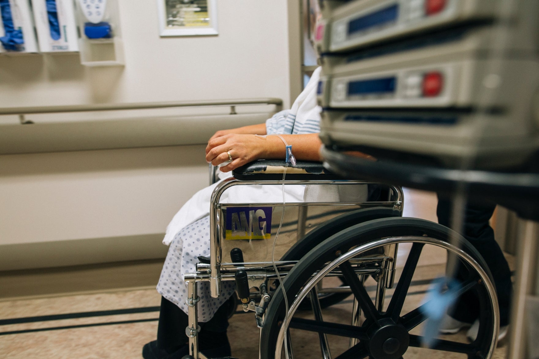 Renting a Wheelchair After Surgery: Regain Your Mobility with Ease
